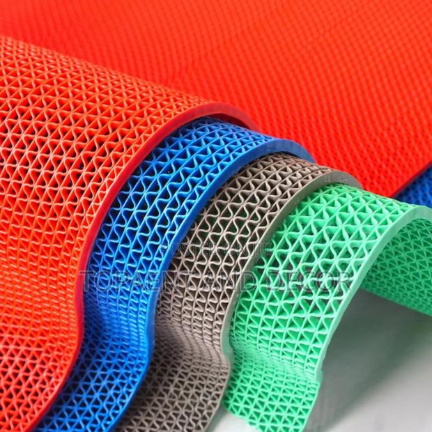 Durable Perforated Antislips Carpets Indoor and Outdoor