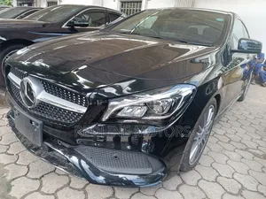 Mercedes-Benz C180 2018 Black