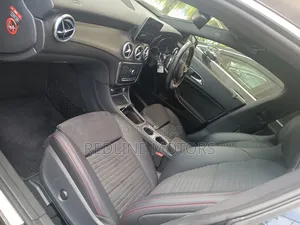 Mercedes-Benz C180 2018 Black