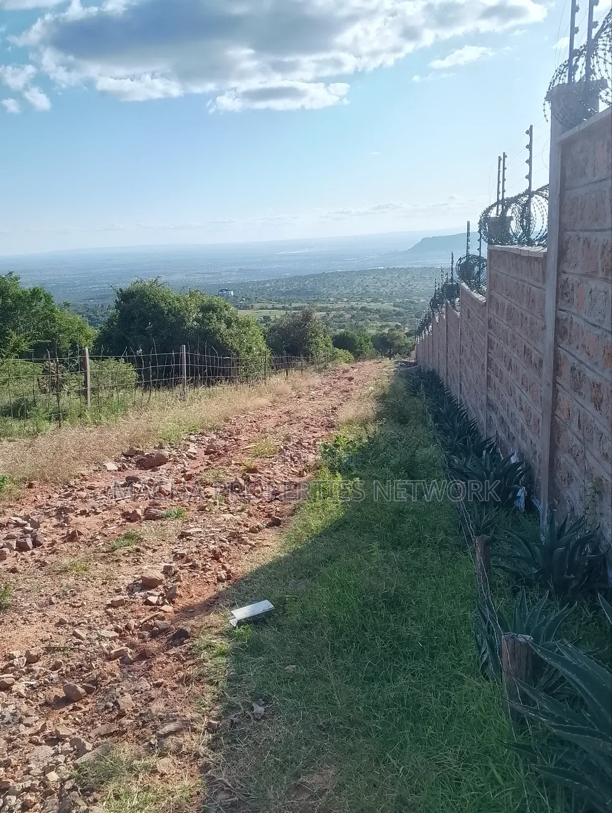 Mua Hills 1,2 or 3 Acres Price 5.5m
