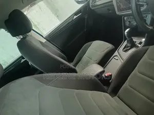 Volkswagen Tiguan 2018 Blue