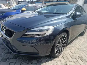 Volvo V40 2018 Gray