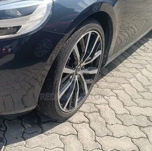 Volvo V40 2018 Gray