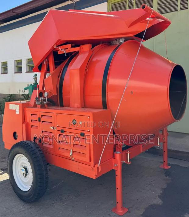 High Quality Topmac Self Loading Concrete Mixers Machine - main view
