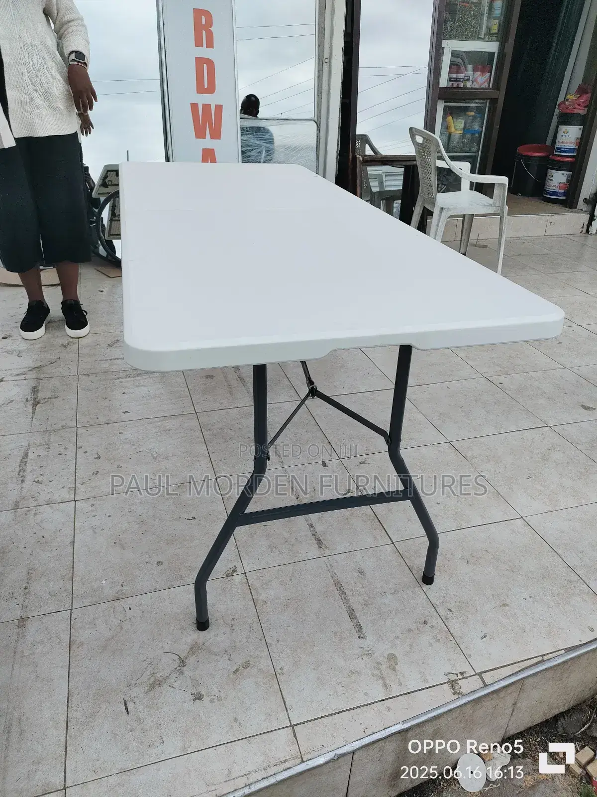 White Foldable Table