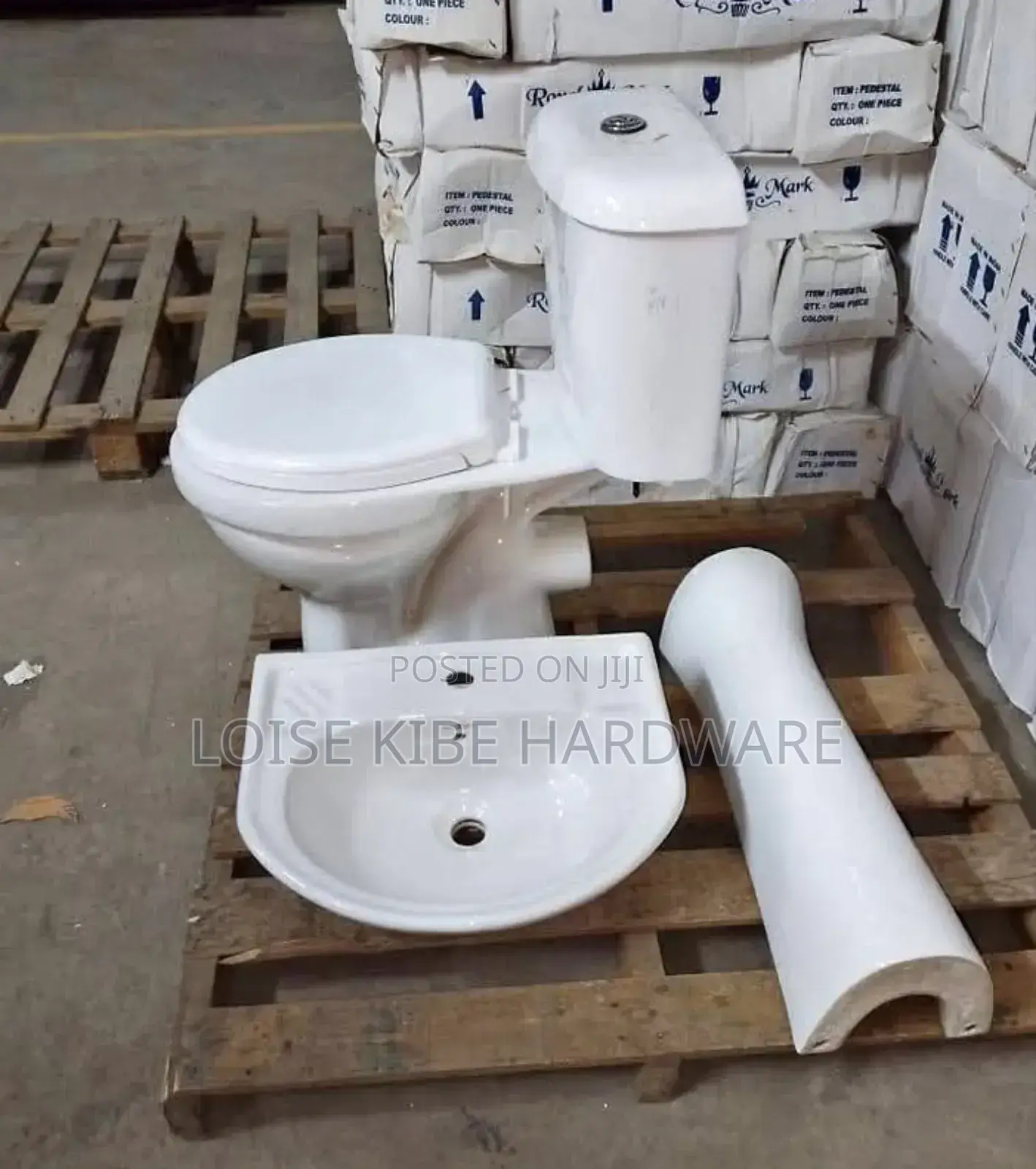 Toilet Handwash Available