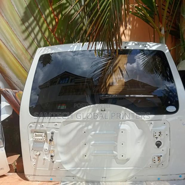Remarkably Durable Ex Japan Mitsubishi Pajero Boot