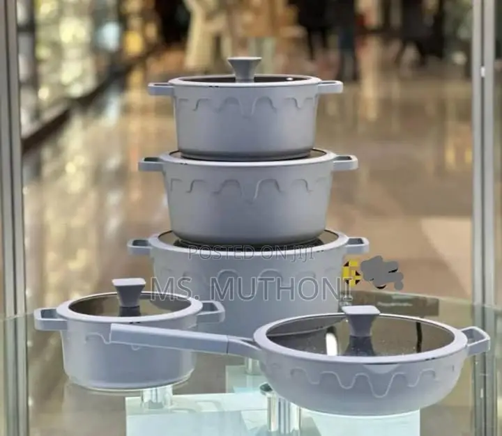  *Extremely Scratch-Resistant and Durable Ucc Cookware