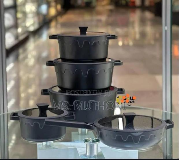 *Extremely Scratch-Resistant and Durable Ucc Cookware - thumbnail 4