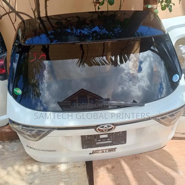 Industry Leading Standard Toyota Harrier 2018 Boot