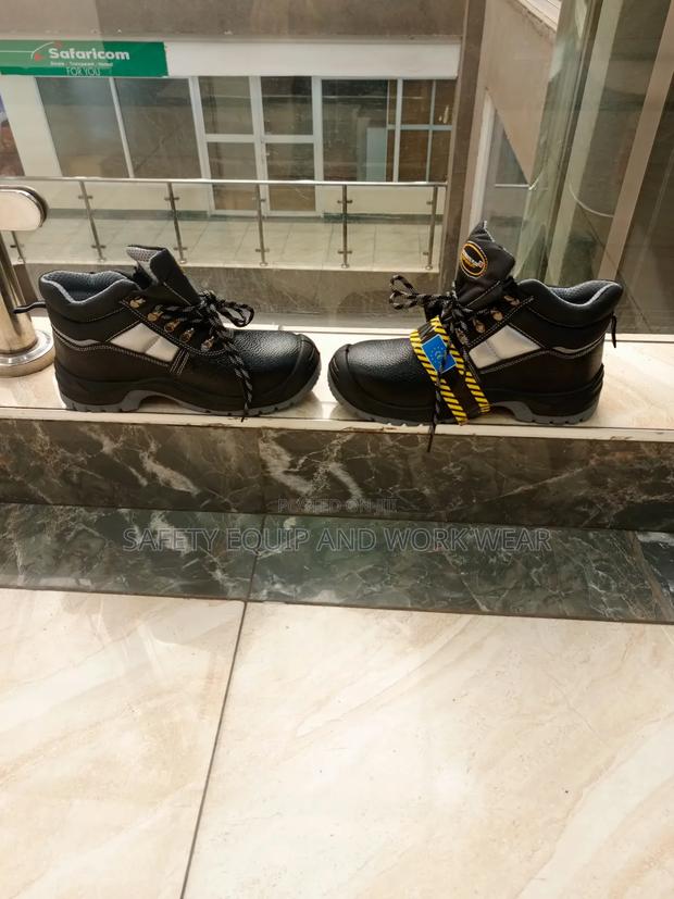 Ultimate Plus Safety Boot With Dual Density Sole