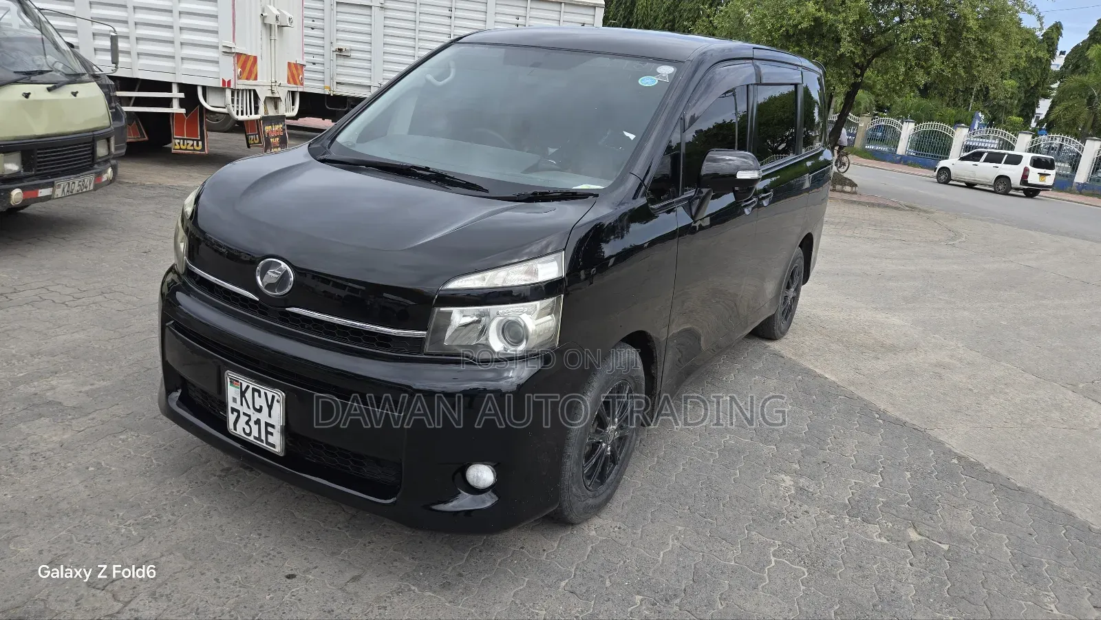 Toyota Voxy 2013 Black