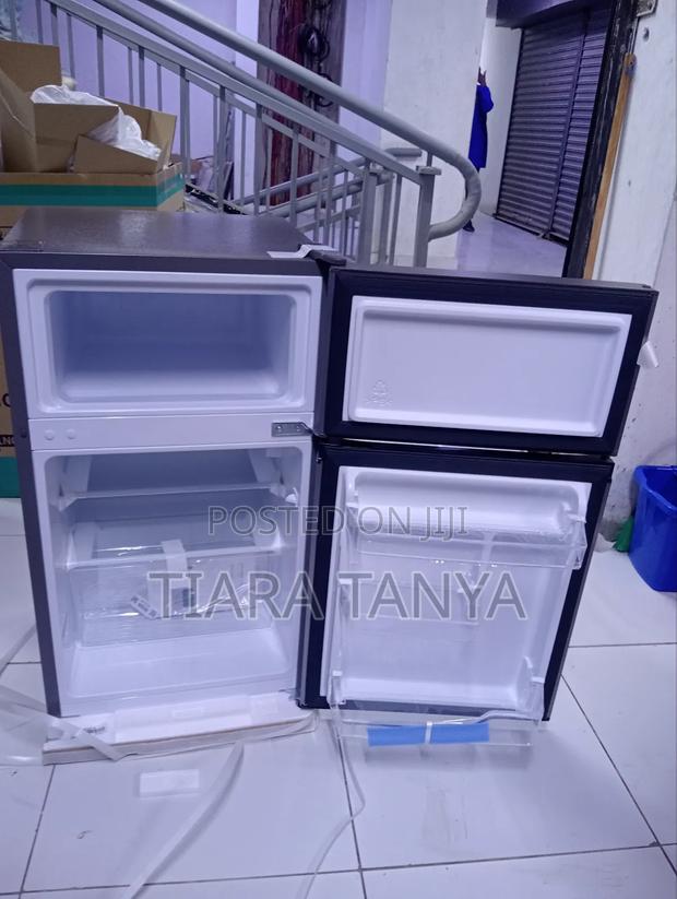 Hisense 91 Litres Double Door Fridge - thumbnail 3