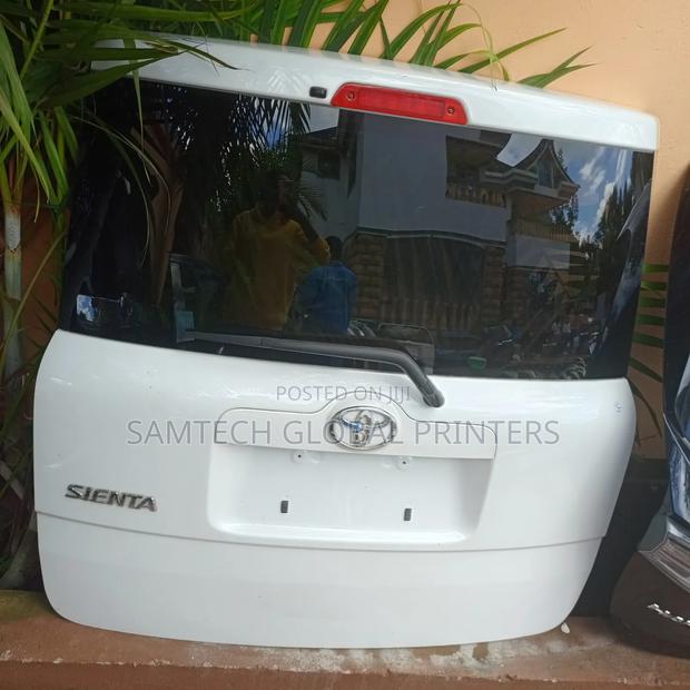 Impeccable High Quality Toyota Sienta Boot