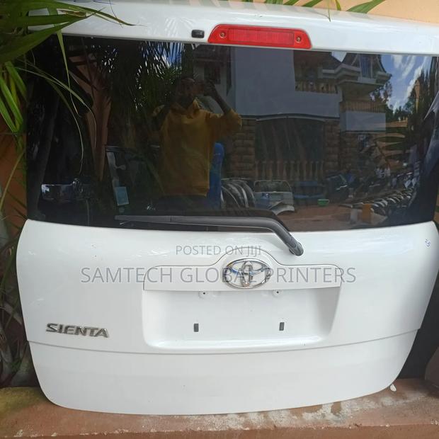 Pristine Quality Ex Japan Toyota Sienta Boot