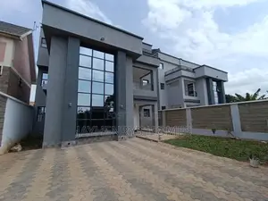 4bdrm House in Muigai Inn, Kenyatta Road / Theta for sale