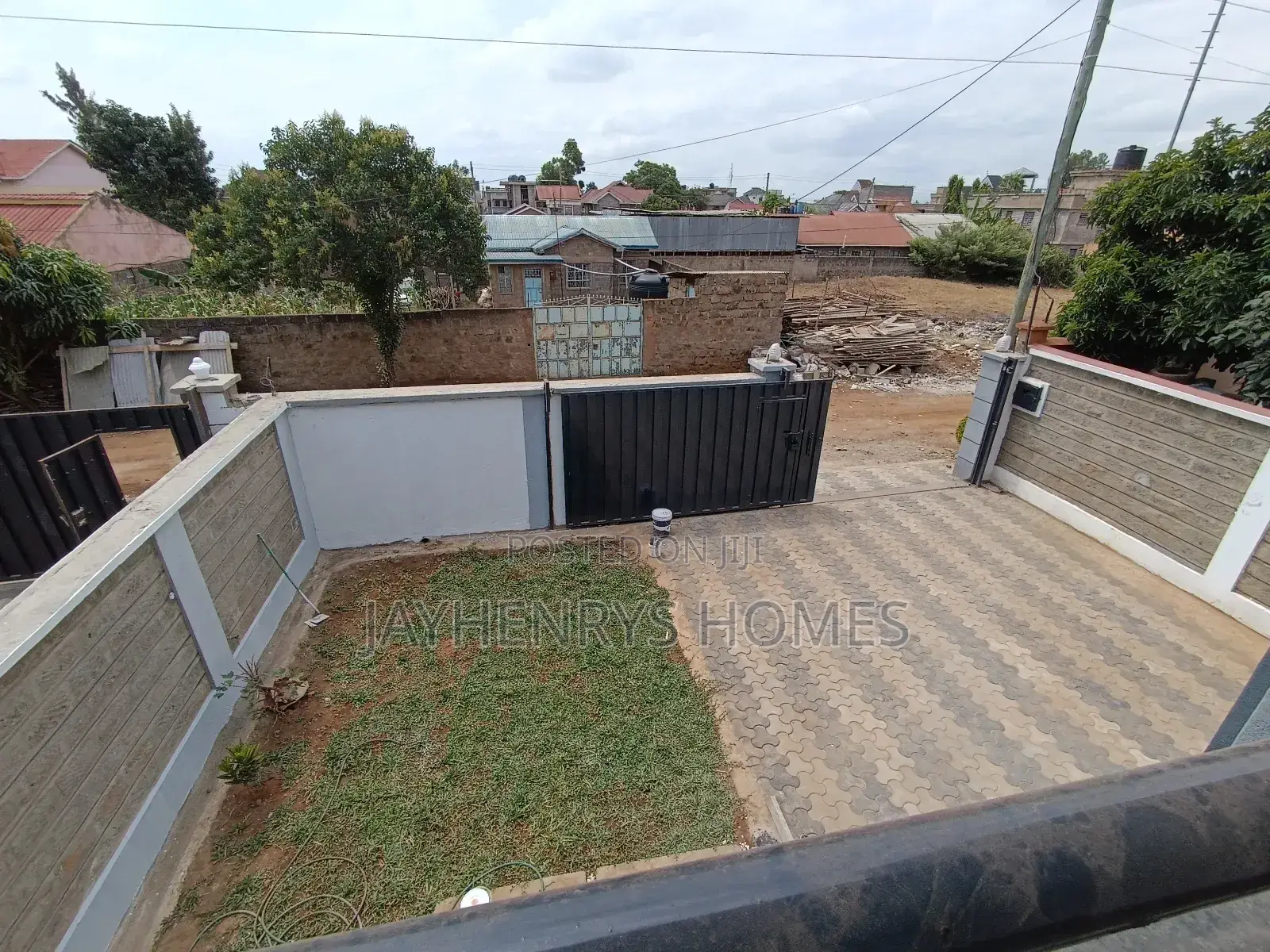 4bdrm House in Muigai Inn, Kenyatta Road / Theta for sale