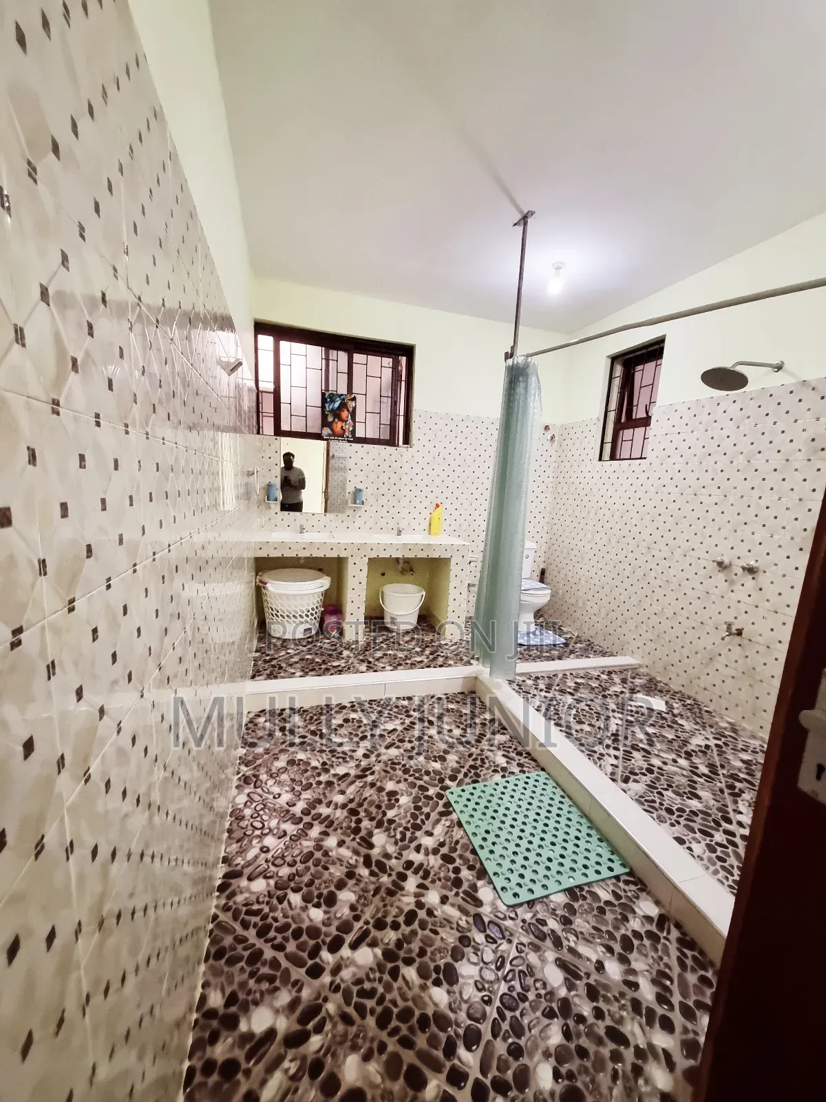 Spacious Studio Apartment