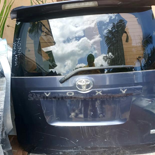 Matchless Top Notch Ex Japan Toyota Noah Boot 2012