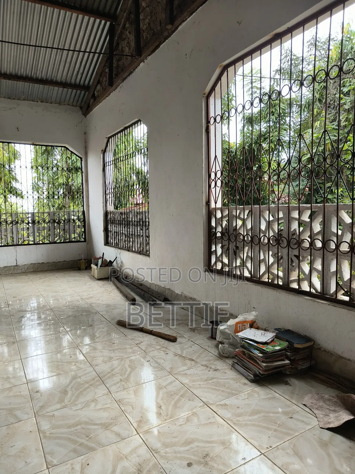 5bdrm Bungalow in Beatrice Dena Family, Mazeras for sale
