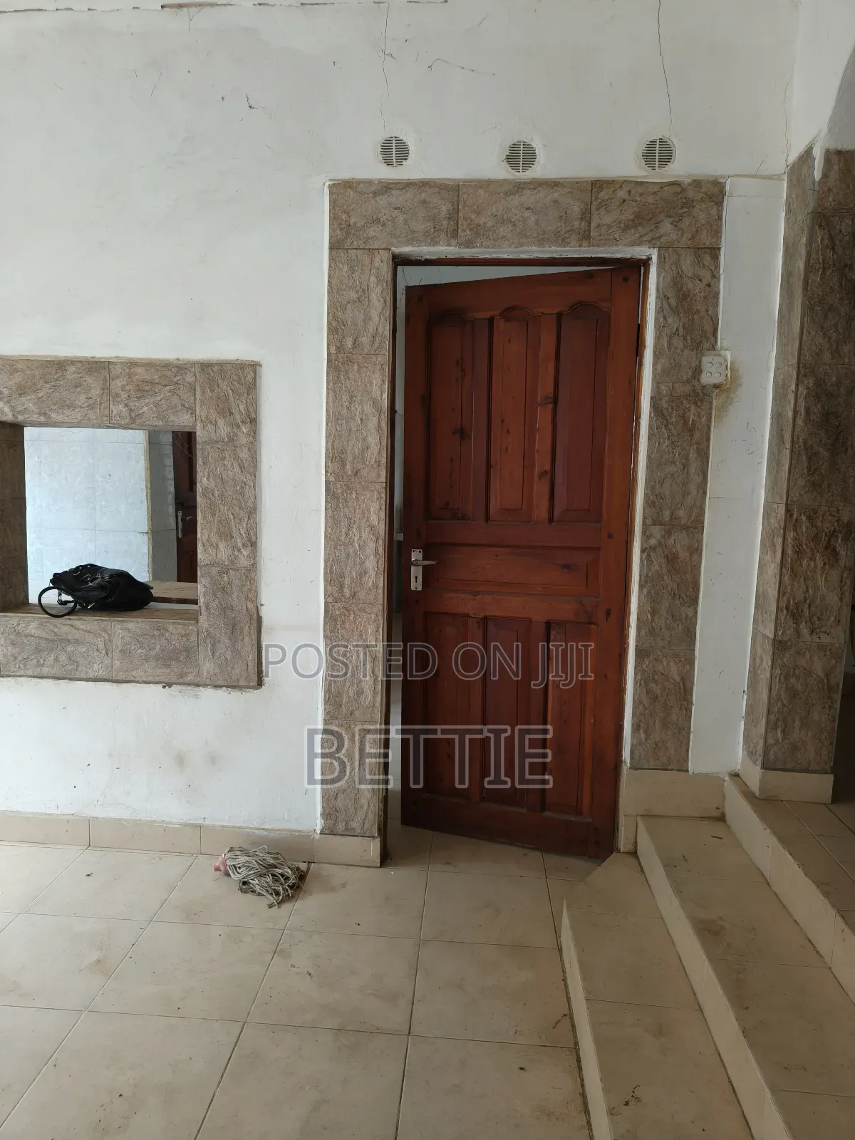 5bdrm Bungalow in Beatrice Dena Family, Mazeras for sale