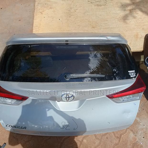 Ultimate Super Standard Toyota Auris Boot