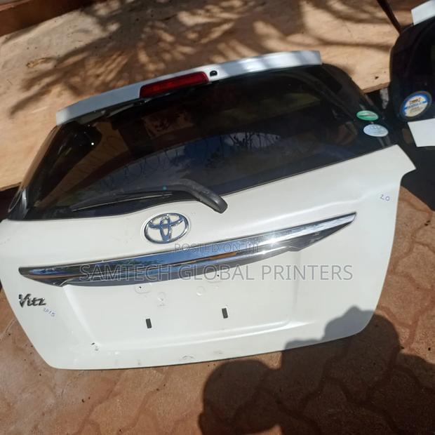 Exquisite Super Standard Toyota Vitz Boot