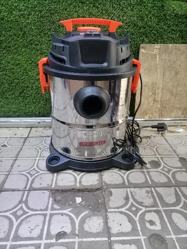 Top Guarantee 20l Astramilano Vacuum Cleaner