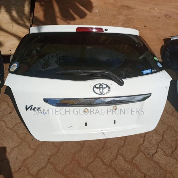 Brilliant Best Quality Toyota Vitz Boot