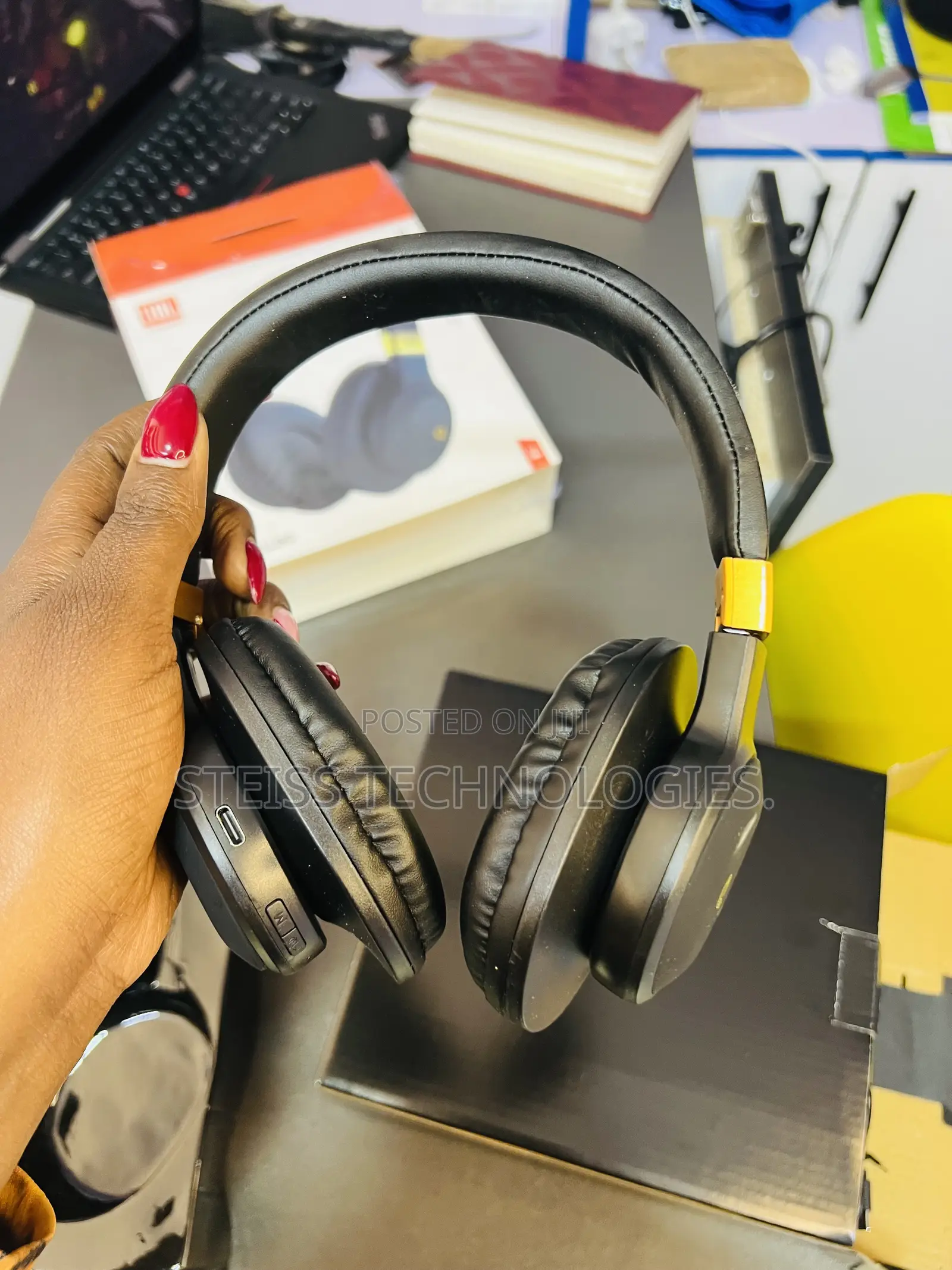 JBL Wireless Headset E55bt