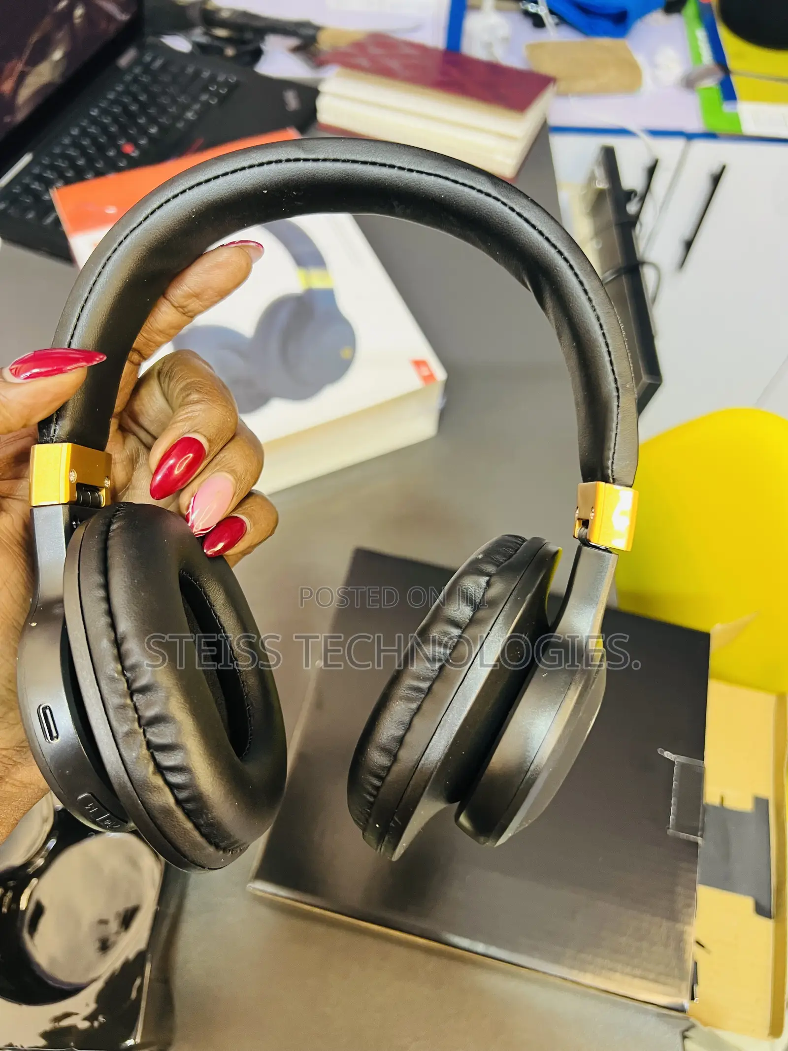 JBL Wireless Headset E55bt