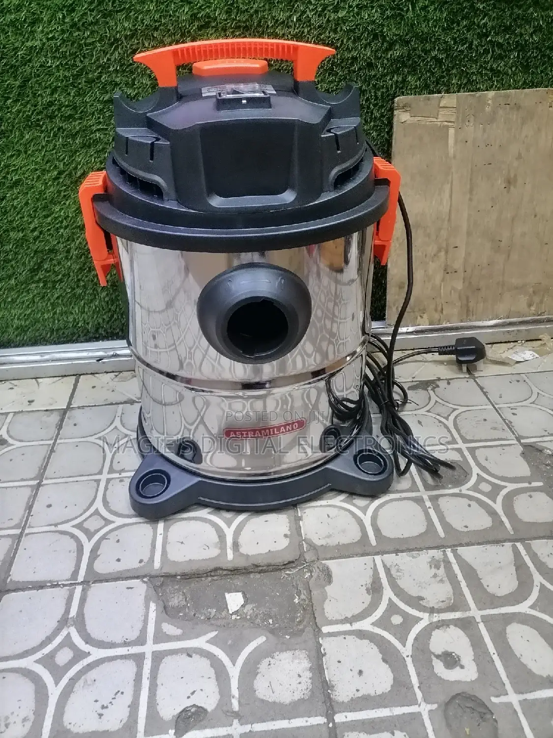 Super Guaranteed 20l Astramilano Vacuum Cleaner
