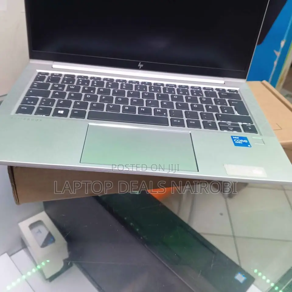 Laptop HP EliteBook 830 G8 16GB Intel Core I5 SSD 256GB