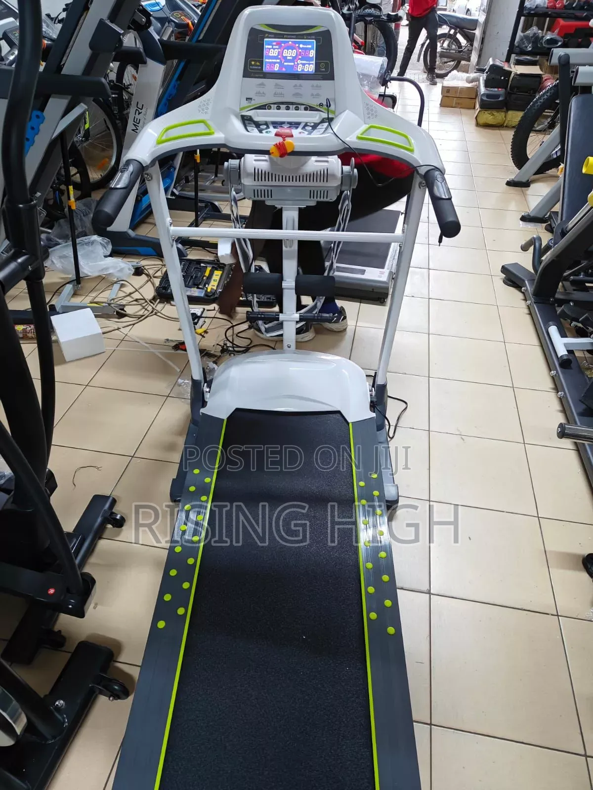 Heavy Duty Merc 1916 Treadmill – 2hp, Auto Incline
