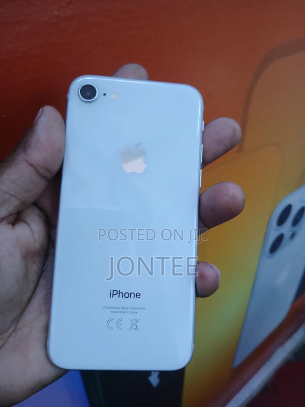 Apple iPhone 8 64 GB White - thumbnail 3