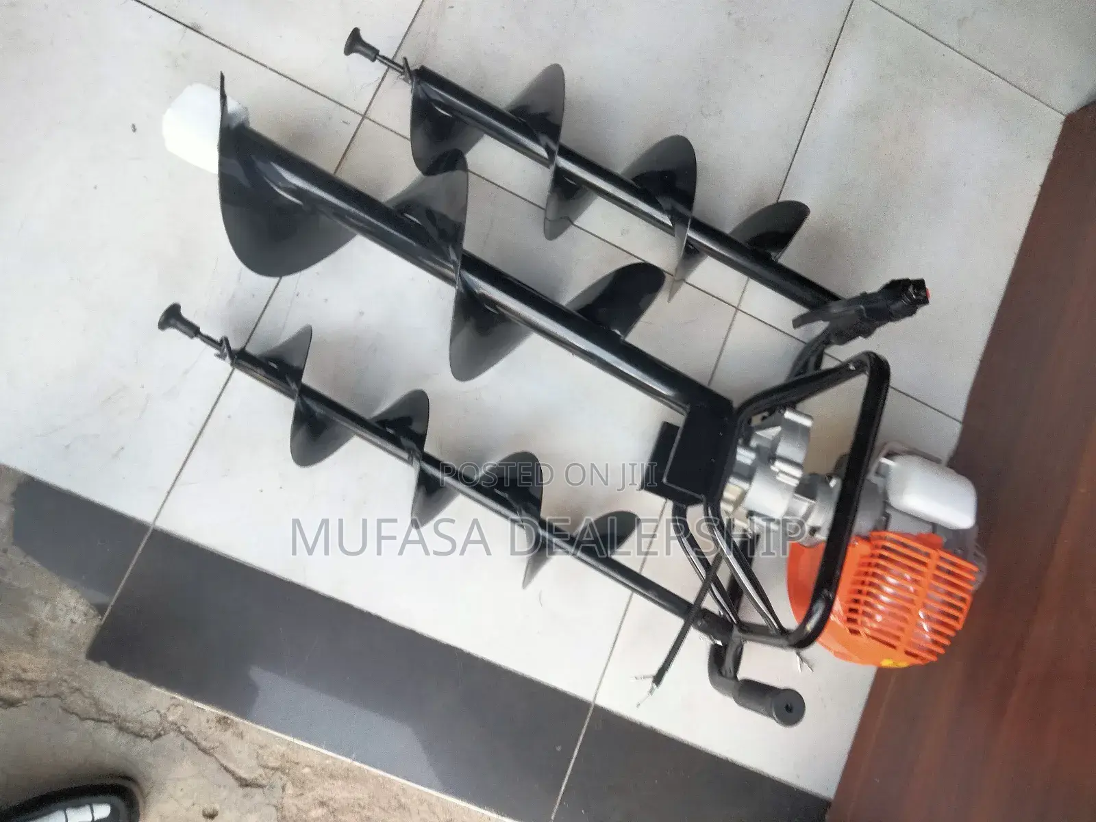 Powerful Petrol-Driven Earth Auger