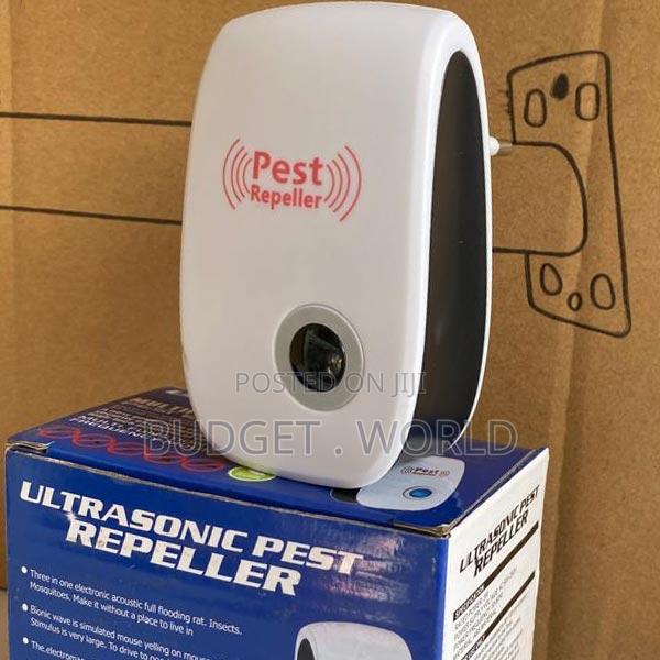 100% Safe and Environment Friendly Ultrasonic Pest Repeller