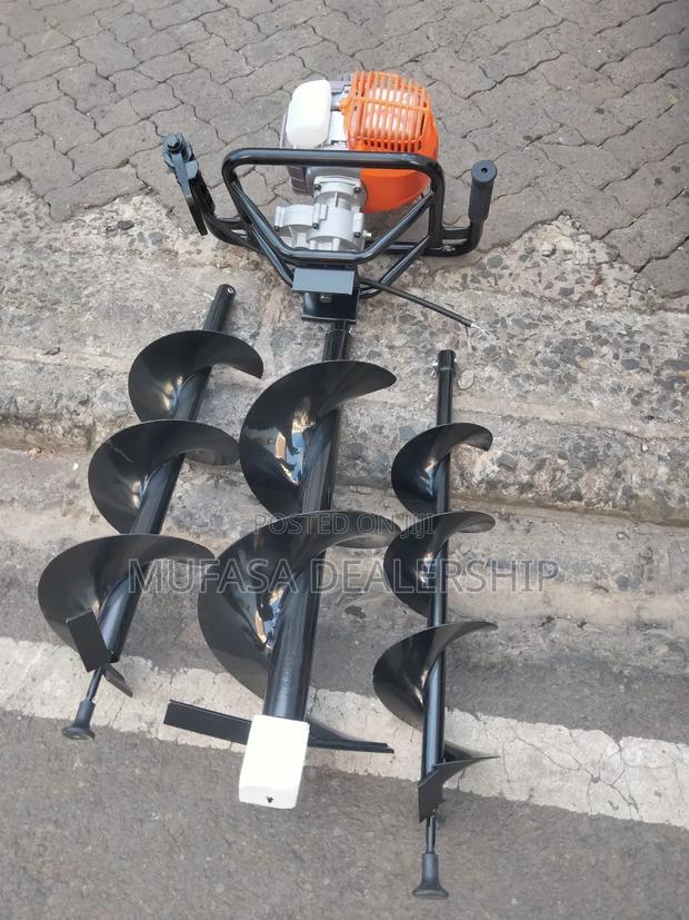 Earth Auger 4 Stroke With Drill Bits - main view