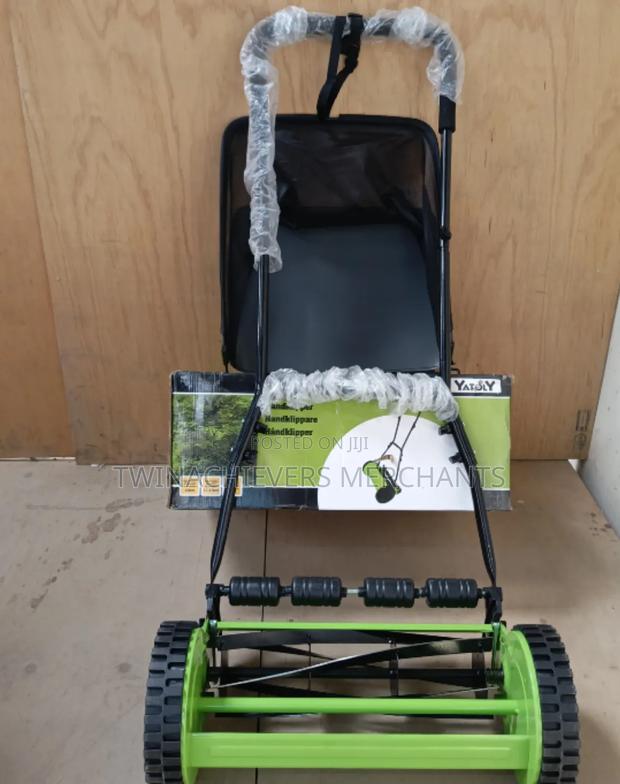 Quality Manual Lawn Mower - thumbnail 2