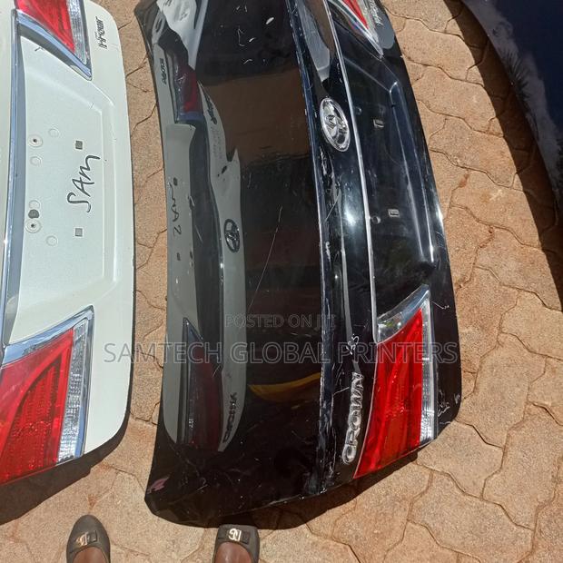 Brilliant Best Quality Toyota Crown Boot