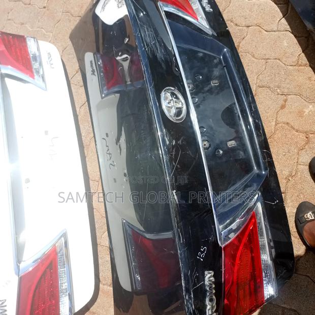 Luxury Grade Quality Toyota Crown Boot Available