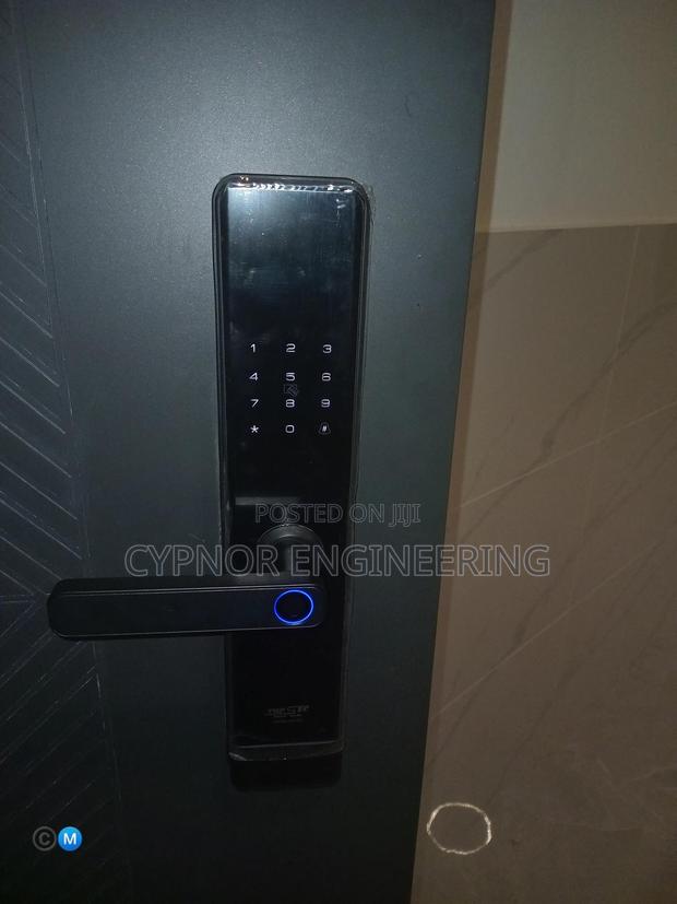 Smart Biometric Locks for Airbnbs With Fingerprint and Cards