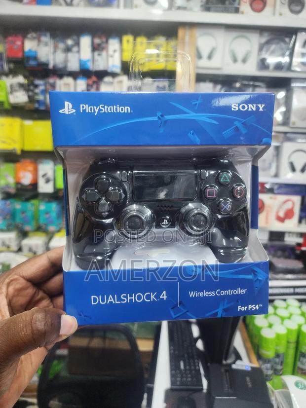Sony Playstation 4 Dual Shock 4 Controller - main view