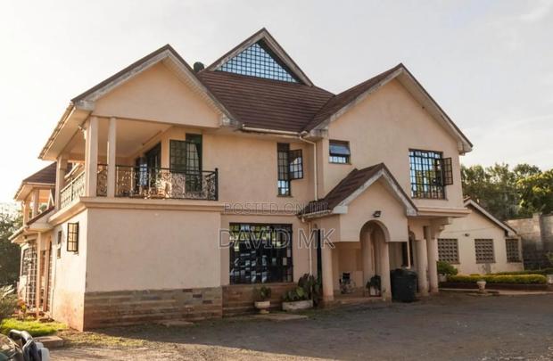 7bdrm Mansion in Runda Glove for sale - main view