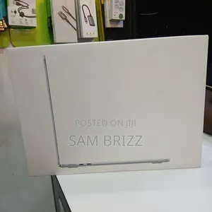 New Laptop Apple MacBook Air 16GB Apple M4 SSD 256GB