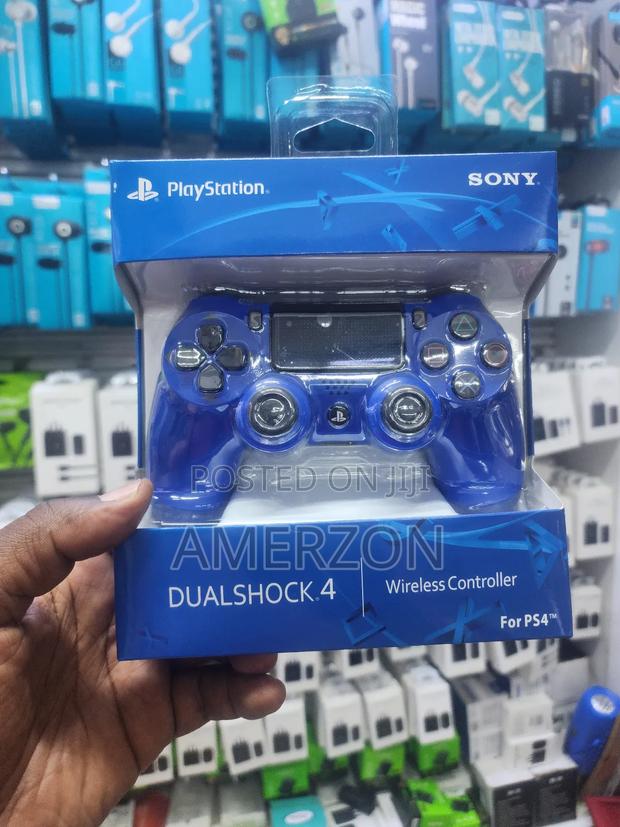 Sony Dualshock 4 Wireless Controller - main view