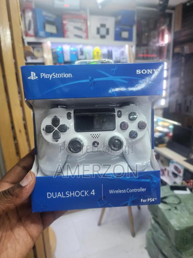Sony Playstation 4 Dual Shock 4 Controller - thumbnail 3