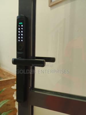 Aluminum Smart Lock With Fingerprint and Remote Access - thumbnail 2