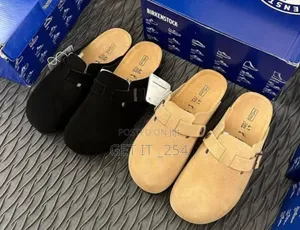 Birkenstock Clogs 🔥

Quaity/Branding ✅

Sizes:40_44