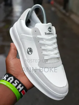 Timberland Casual Sizes Available 
White 40,
Black 40,40